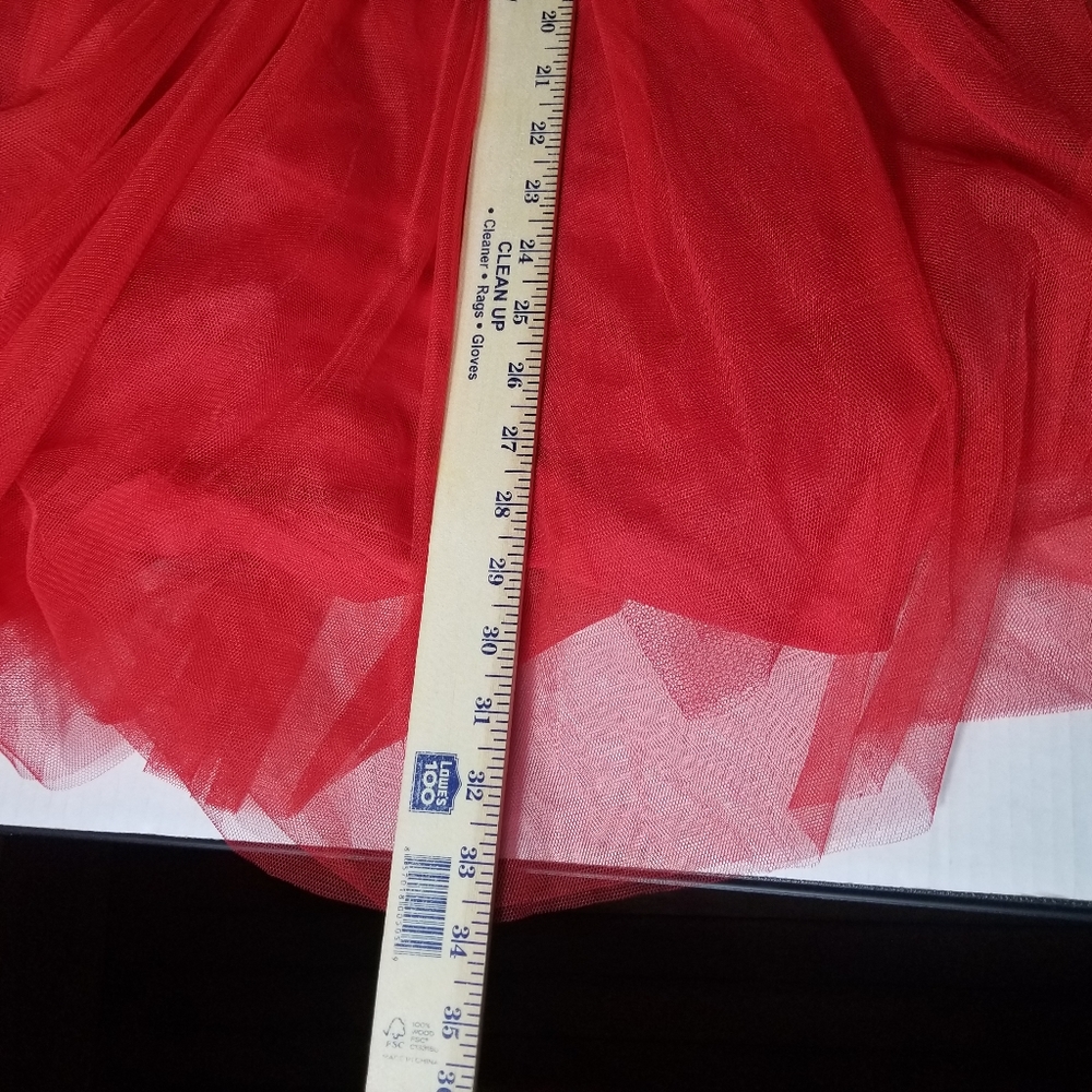 MANIJU RED FORMAL DRESS SIZE MEDIUM - Picture 6 of 16
